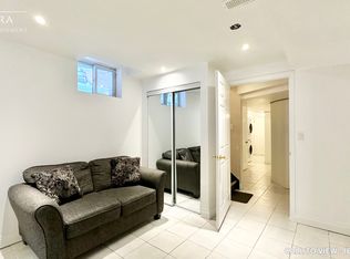 1121 Windbrook Grv #2, Mississauga, ON L5V2V2