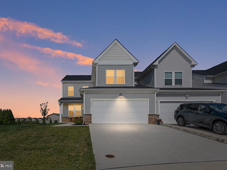 1st image of 2638 Fairlight Dr