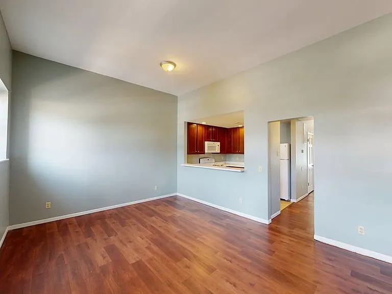 3861 McRee Ave — Photo 10