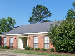 109 Park Cir #B, Starkville, MS 39759