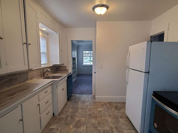 5th image of 221 S 45th St