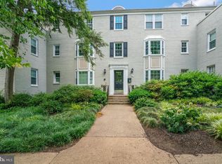806 S Arlington Mill Dr APT 301, Arlington, VA