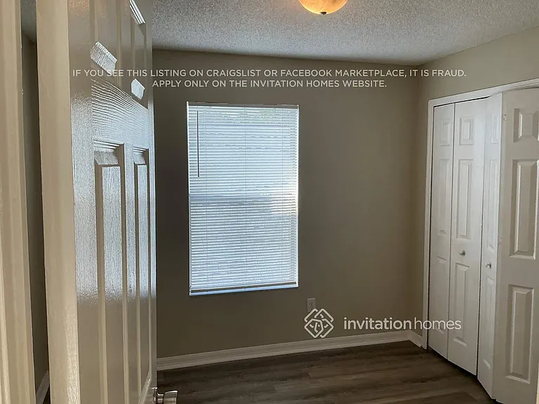 427 Symphony Pl — Photo 13