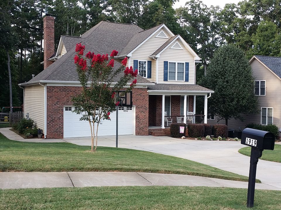 1st image of 1919 Marglyn Dr