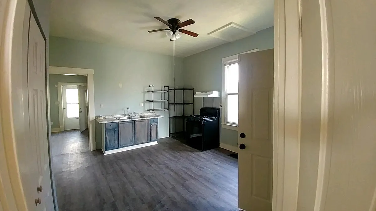 Kitchen View #1 - 1600 Beech St