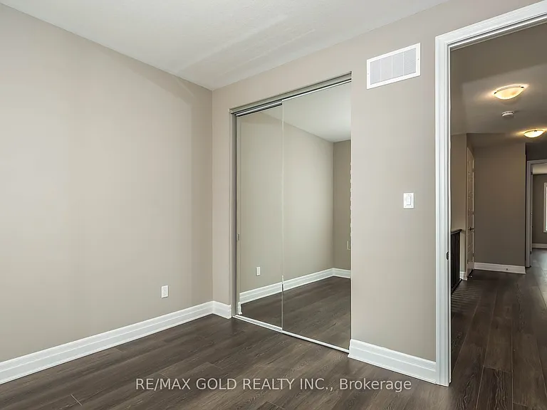 42 Milt Schmidt St — Photo 16