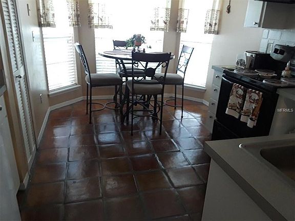 3rd image of 7337 Marseille Cir