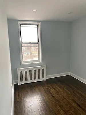 3rd image of 31-85 Crescent St APT 615