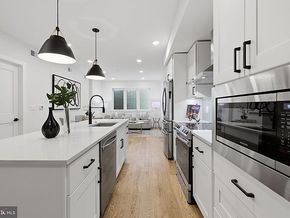 4th image of 1009 Rhode Island Ave NE #1