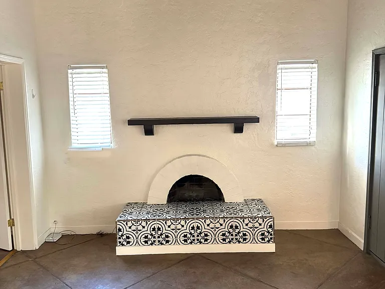 132 N Santa Rita Ave — Photo 5
