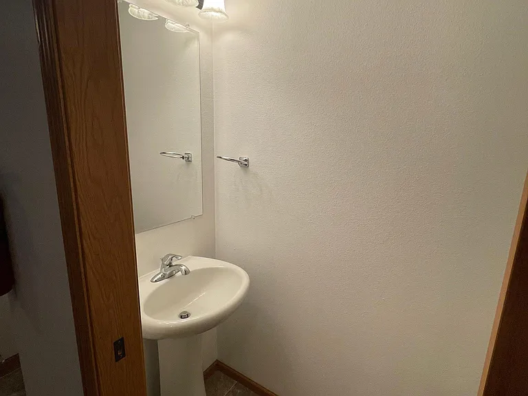4808 Algonquin Dr #4 — Photo 2