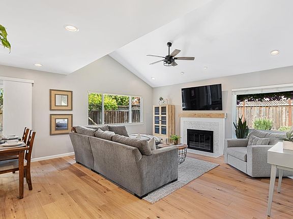 2nd image of 5873 Moraga Ave