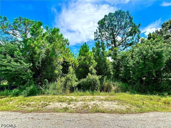 1006 Robert Ave, Lehigh Acres, FL 33936