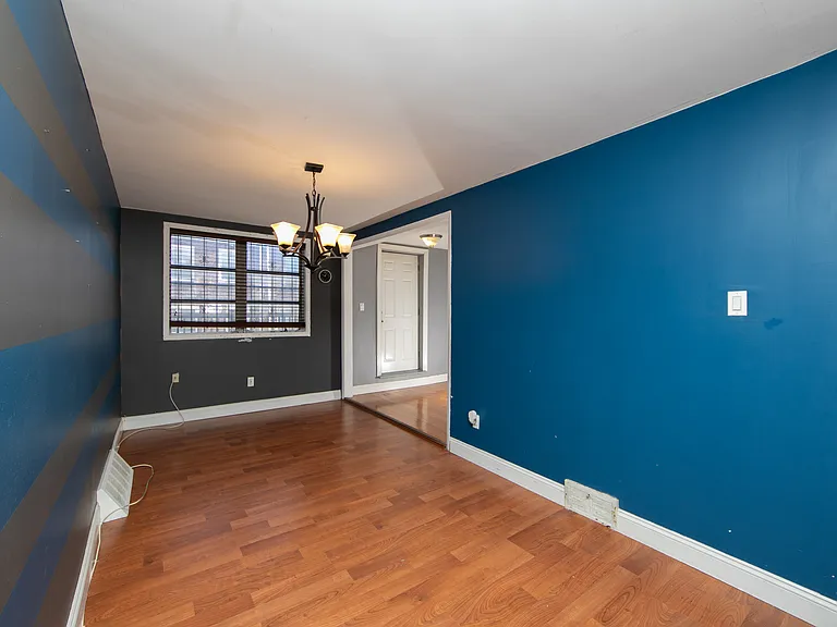1357 Westbury Dr — Photo 12