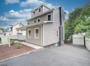 22 Pine Grove Ter, Newark, NJ 07106