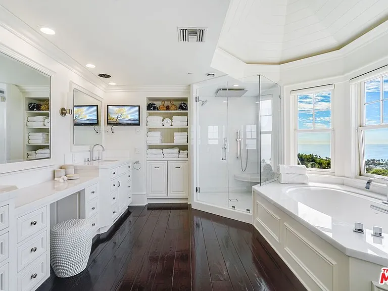 6277 Sea Star Dr — Photo 28