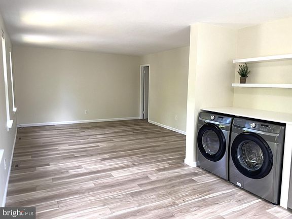 5th image of 230 Almonesson Rd Unit B