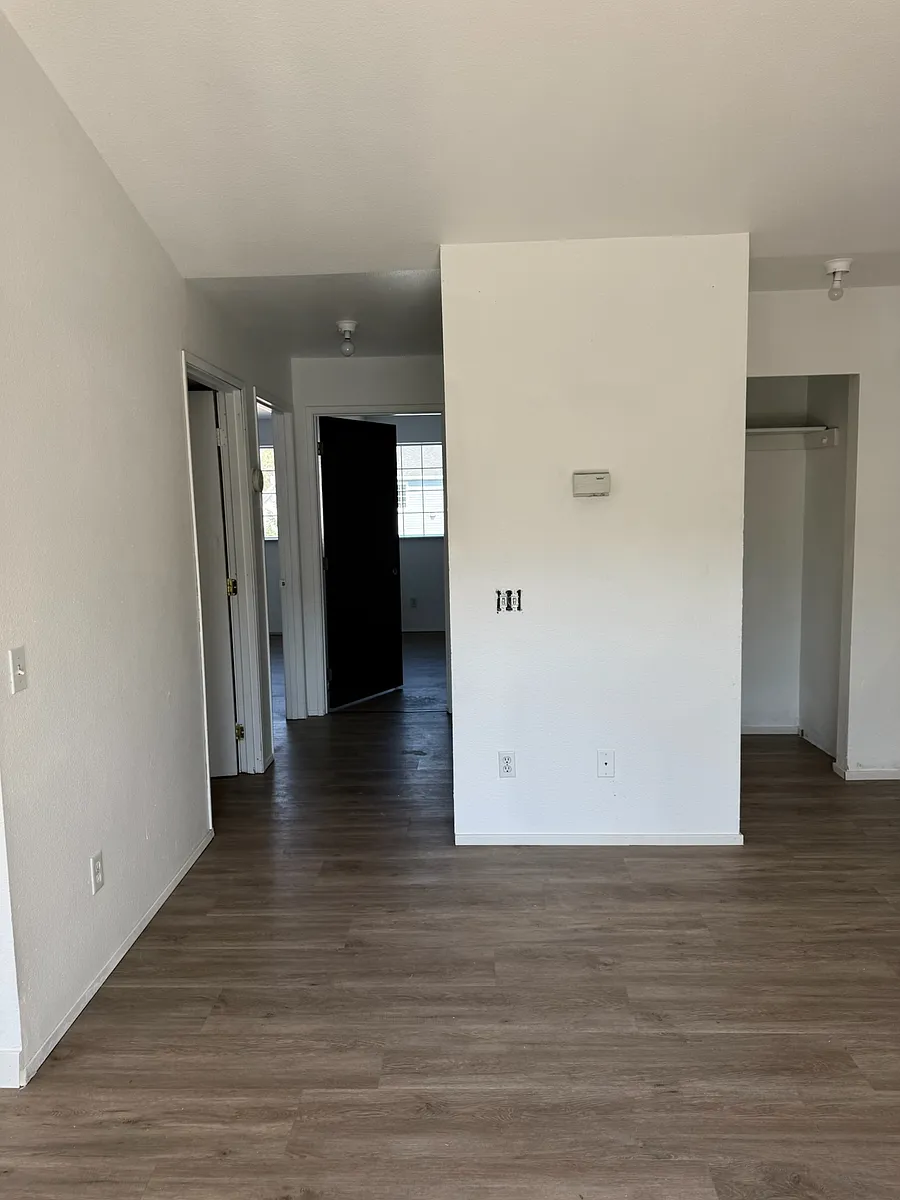 Building Photo - Knoblock