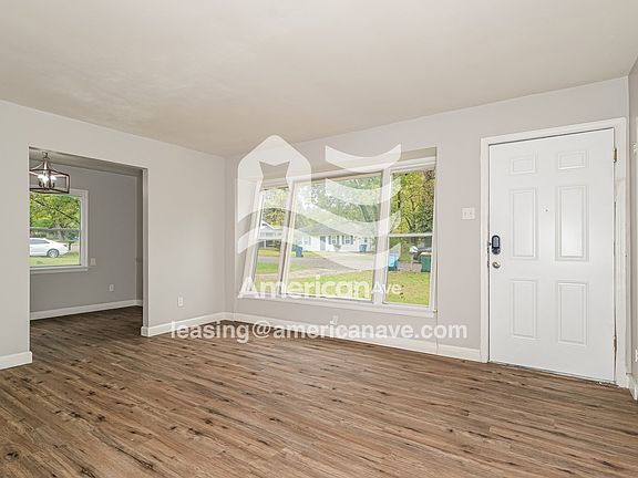 707203_004_living_room_4.jpg