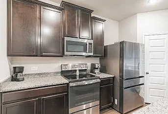 7811 Toledo Bnd — Photo 6