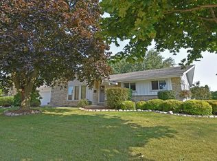 6127 Twin Oak Dr, Greendale, WI 53129