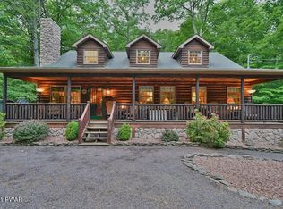 3 Chickadee Ct, Lakeville, PA 18438