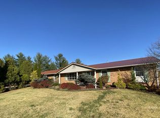 16 Ball Dr, Athens, OH