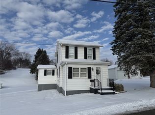 226 S Quarry St, Mount Pleasant, PA 15666