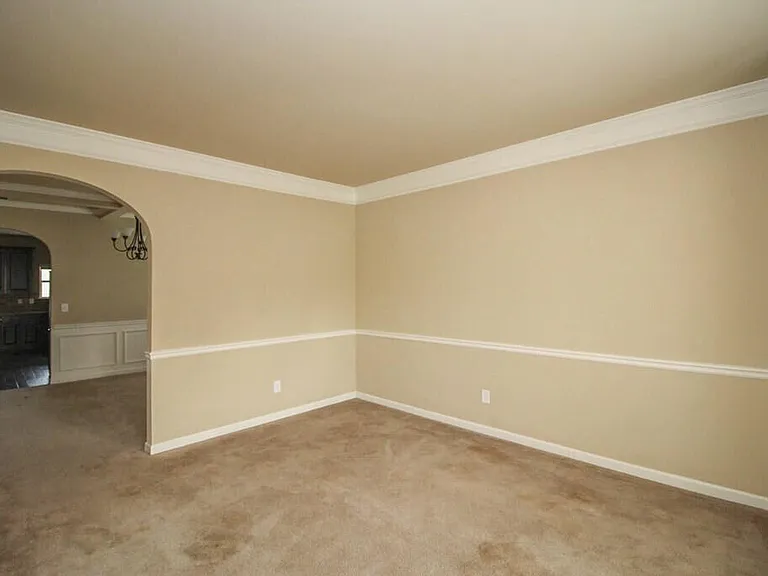 2733 Huntcliffe Dr — Photo 5