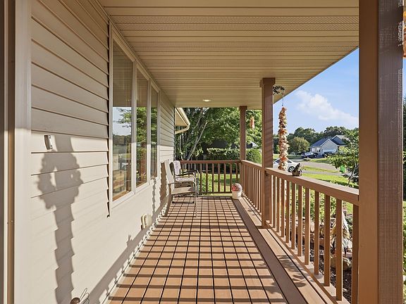 4th image of 1245 Island View Dr