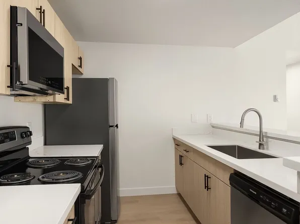 Wellington Place Apartments