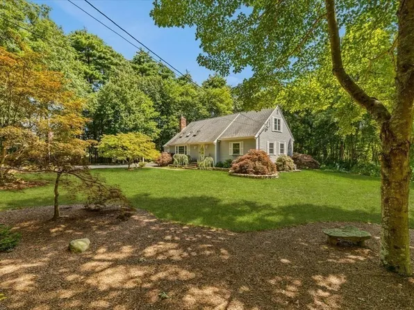 92 Kingman St, Lakeville, MA 02347