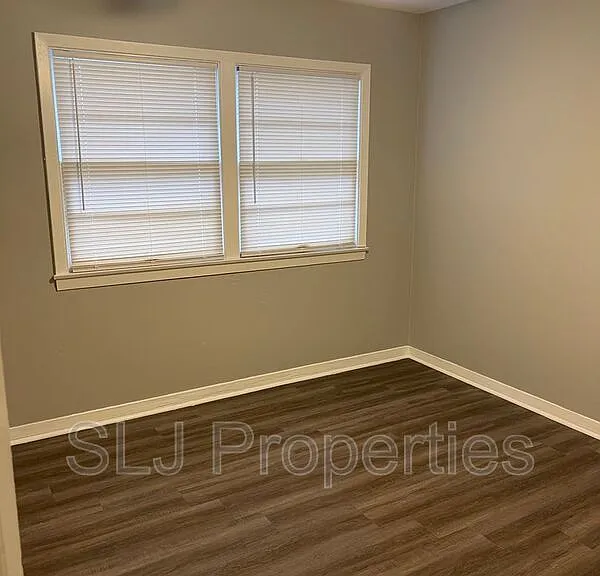 10818 Grafton Hall Rd — Photo 7