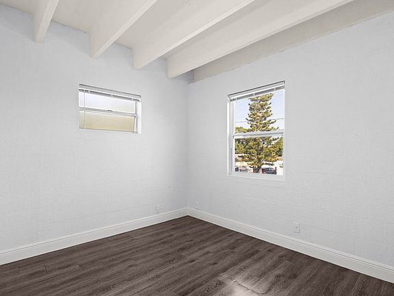 2nd image of 812 19th St APT 3
