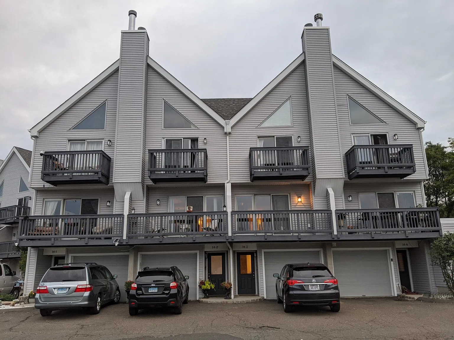 2 bed, 2.5 bath, 2200 sqft, $3,500 — Photo 3
