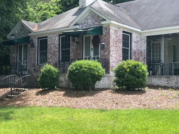 1521 Dixon Dr