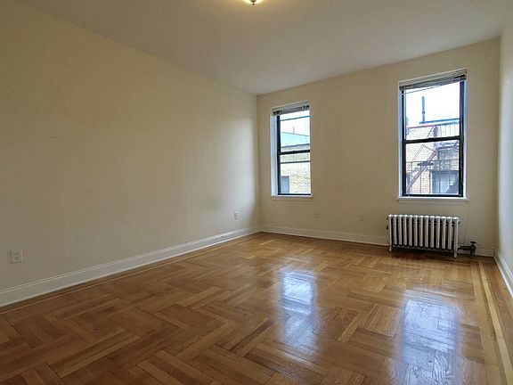 5th image of 105 Pinehurst Ave APT 54