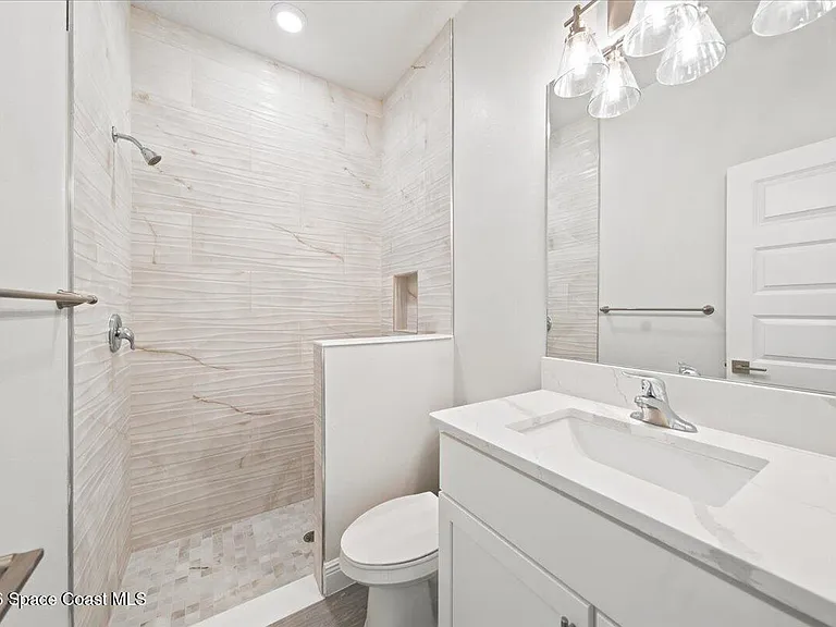 407 Cellini Ave NE — Photo 54