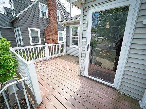 3rd image of 939 W 29th St