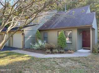 250 Thimbleberry Rd, Malta, NY 12020