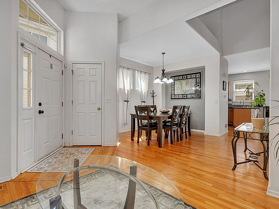 5th image of 20505 Erie Ct