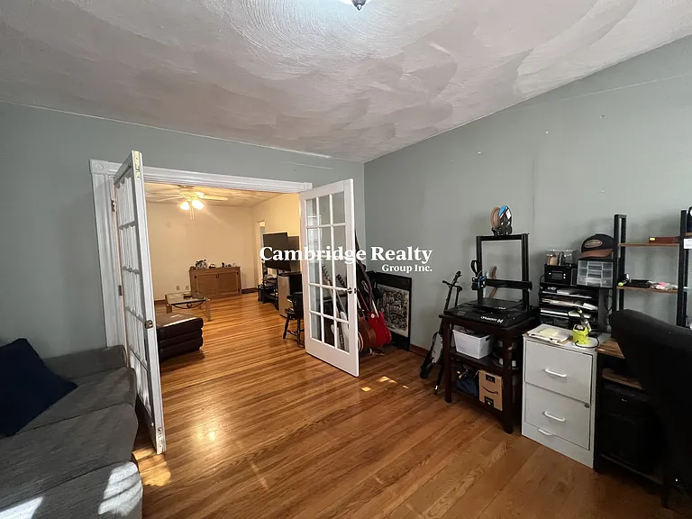 27 Willard St — Photo 4