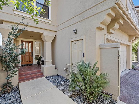 4th image of 4 Honeysuckle Ln