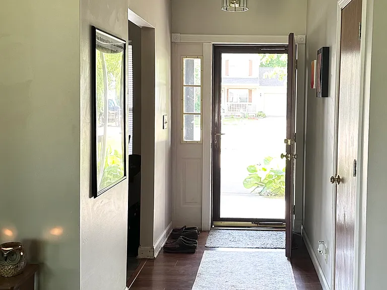 4327 Hadley Ct — Photo 2