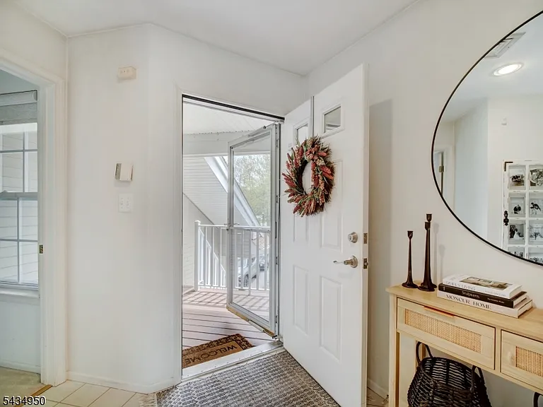 14 Lagoon Way — Photo 13