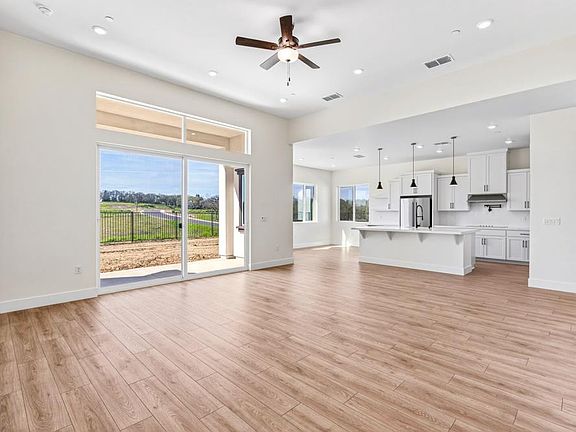 3rd image of 14838 Grace Warren Way