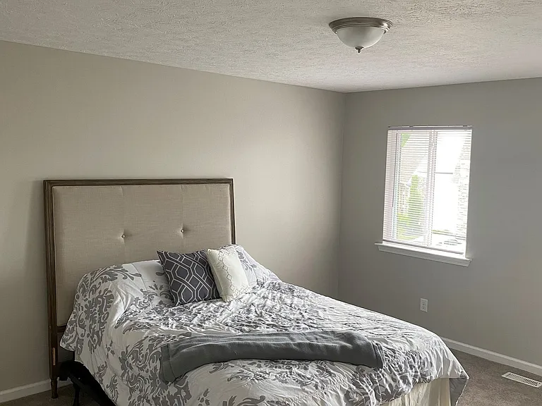 Regency Park Apartments — Photo 7