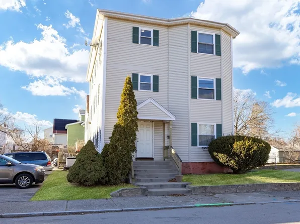 35 Hazel St #B, Attleboro, MA 02703