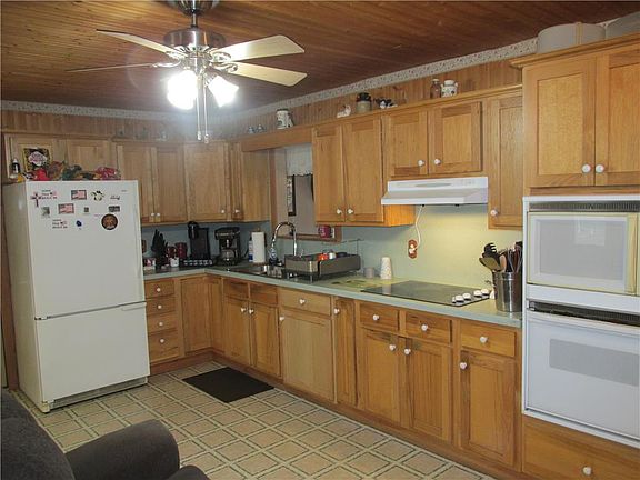 5th image of 1026 Oakhurst Dr
