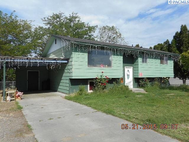 1st image of 1104 Carriage Ct